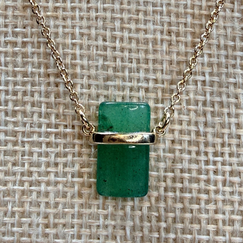 SU CH Green Jadeite Bar Necklace Gold Tone Minimalist Rectangular Stone Pendant